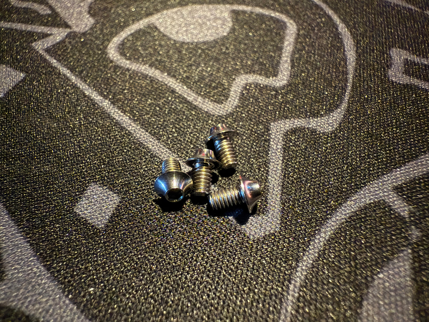 M2.5 X 4mm - Titanium Screw 4 Pack